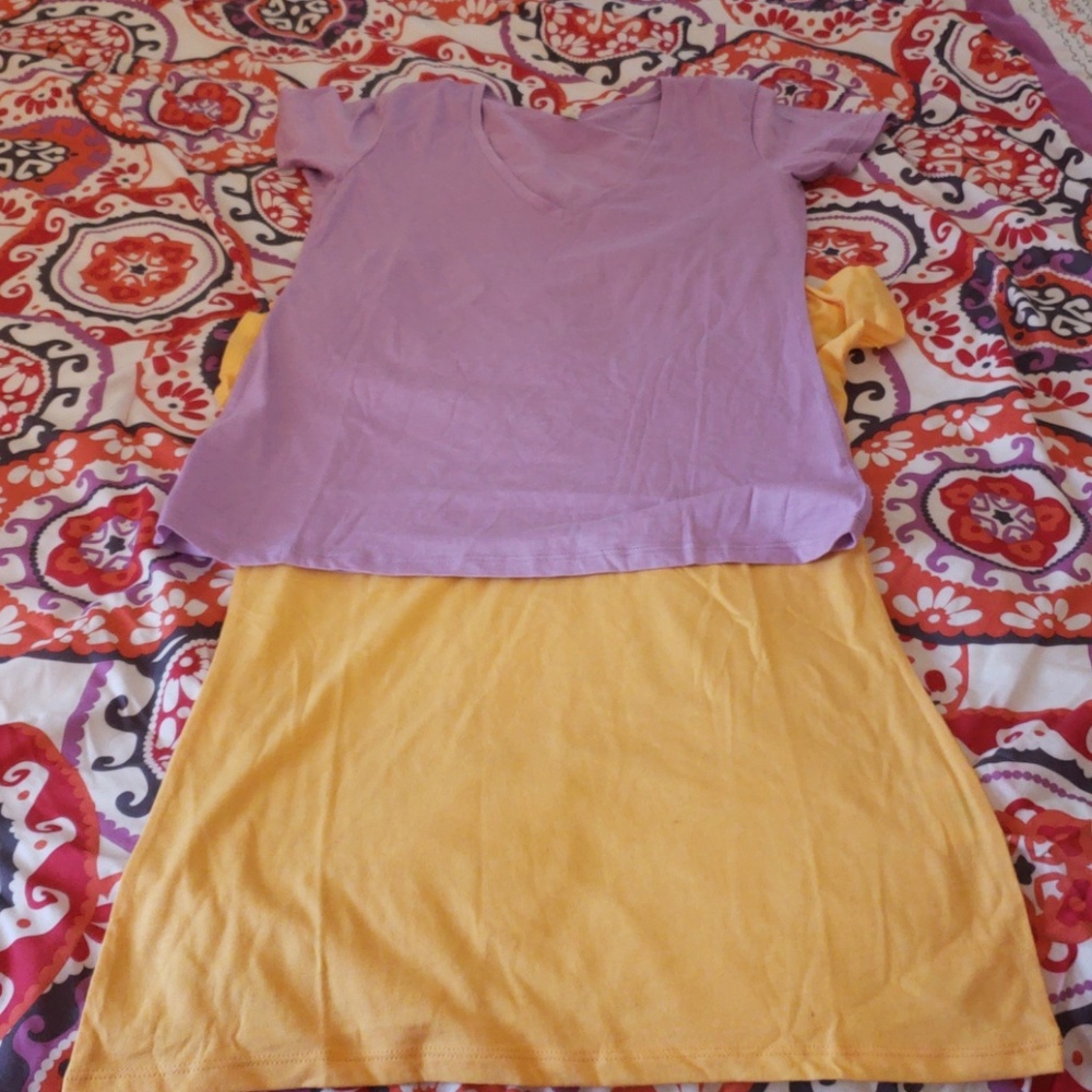NWOT threads 4 thought T-Shirt